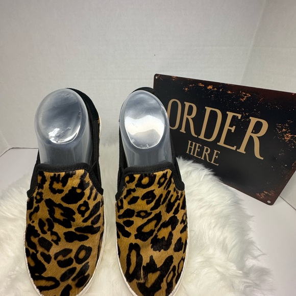 UGG Cahlvan Hair Calf Panther Slip on Sneakers size 8.5 Women's - Picture 5 of 7